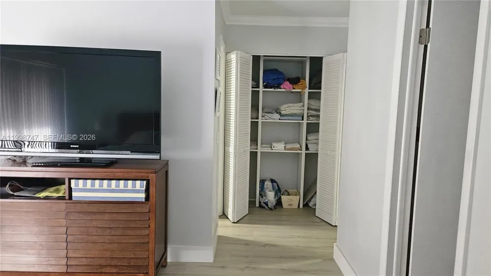 16446 NE 27th Pl #38 North Miami Beach, FL 33160