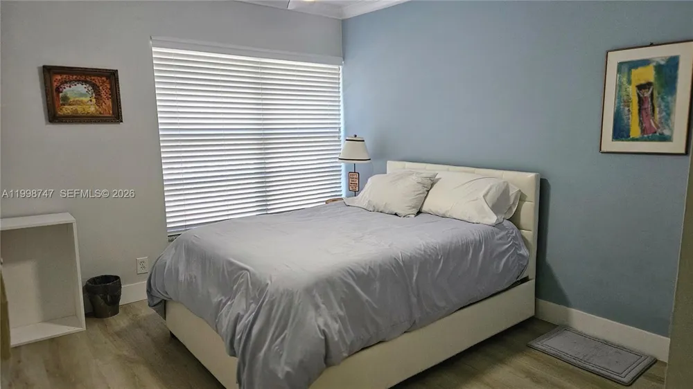 16446 NE 27th Pl #38 North Miami Beach, FL 33160