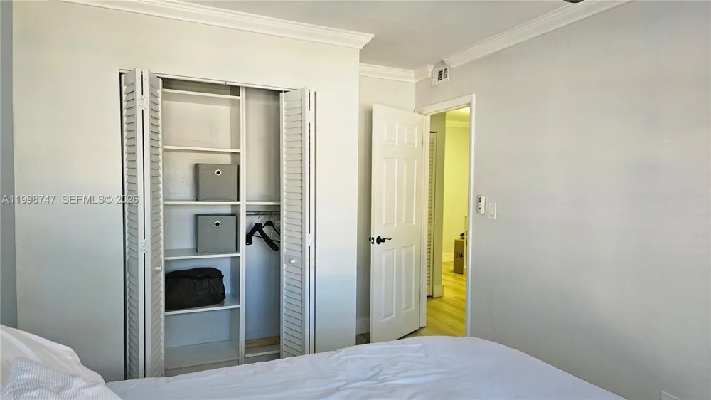 16446 NE 27th Pl #38 North Miami Beach, FL 33160