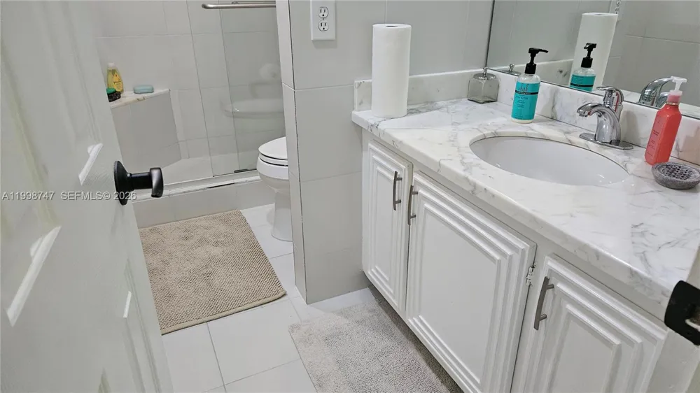 16446 NE 27th Pl #38 North Miami Beach, FL 33160