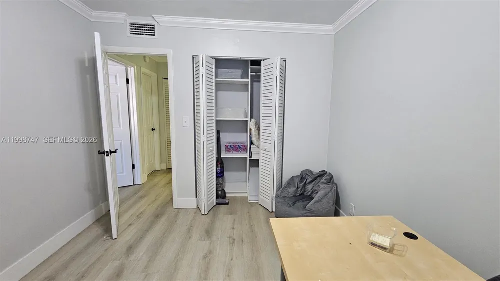 16446 NE 27th Pl #38 North Miami Beach, FL 33160