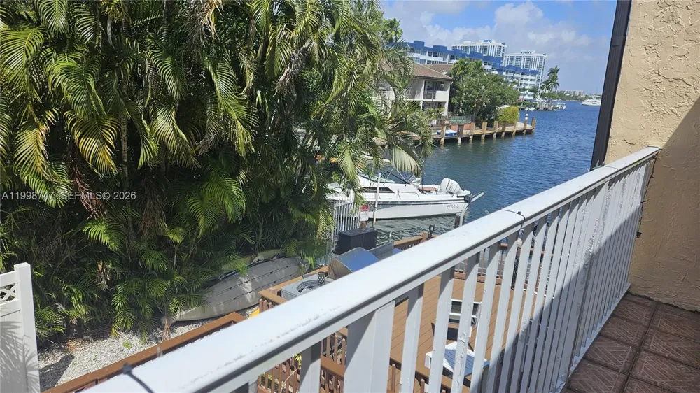 16446 NE 27th Pl #38 North Miami Beach, FL 33160