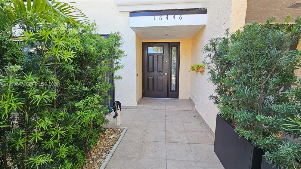16446 NE 27th Pl #38 North Miami Beach, FL 33160