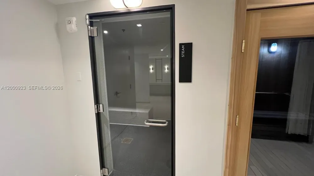 225 Miami Ave #212 Miami, FL 33128
