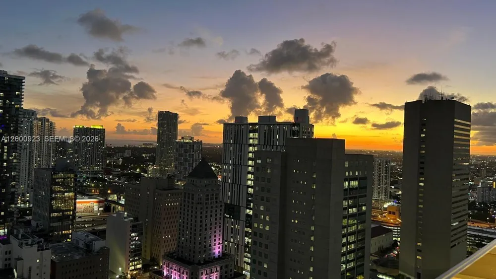 225 Miami Ave #212 Miami, FL 33128