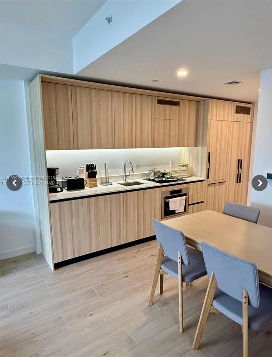 225 Miami Ave #212 Miami, FL 33128