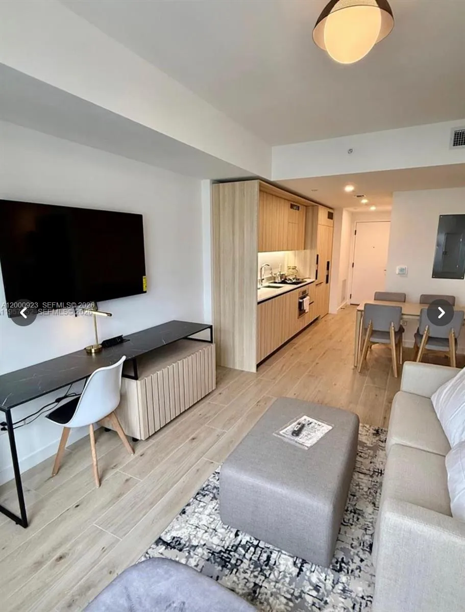225 Miami Ave #212 Miami, FL 33128