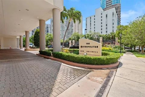 2475 Brickell Ave #1805