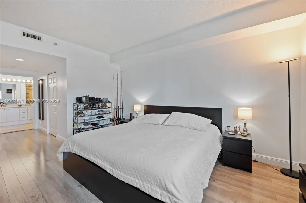 2475 Brickell Ave #1805 Miami, FL 33129