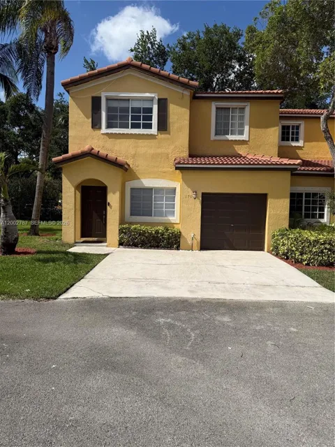 1704 SW 101st Ter
