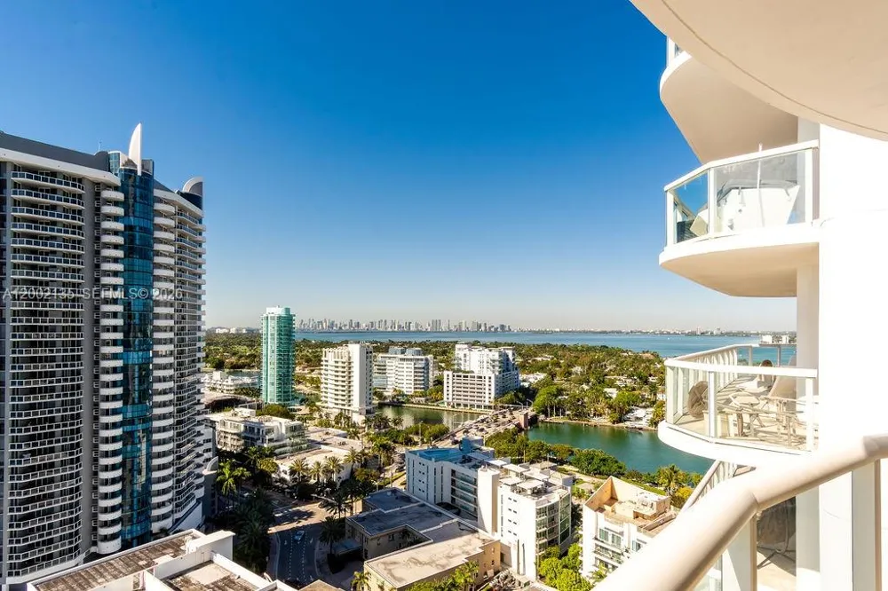 6365 Collins Ave #2306 Miami Beach, FL 33141
