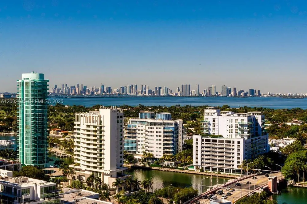 6365 Collins Ave #2306 Miami Beach, FL 33141