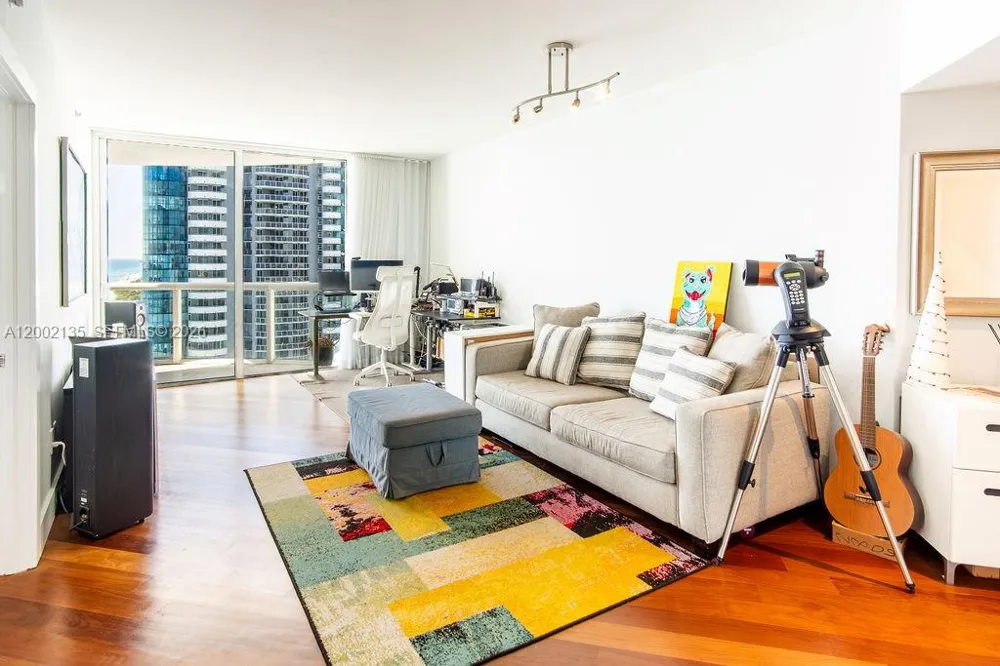 6365 Collins Ave #2306 Miami Beach, FL 33141