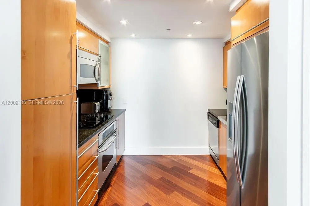 6365 Collins Ave #2306 Miami Beach, FL 33141