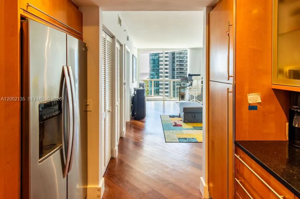 6365 Collins Ave #2306 Miami Beach, FL 33141