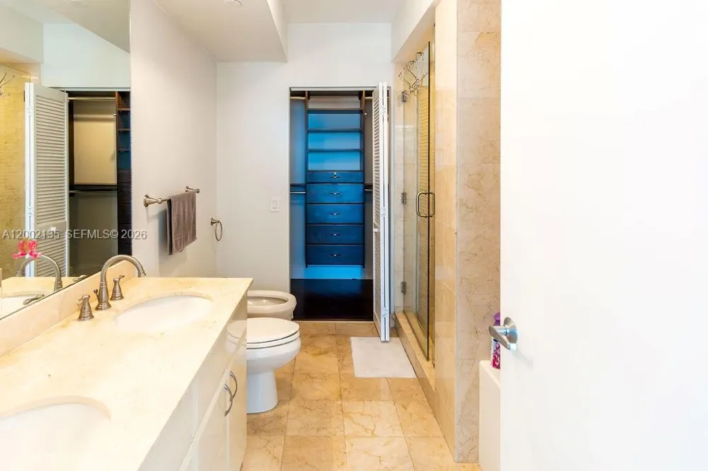 6365 Collins Ave #2306 Miami Beach, FL 33141