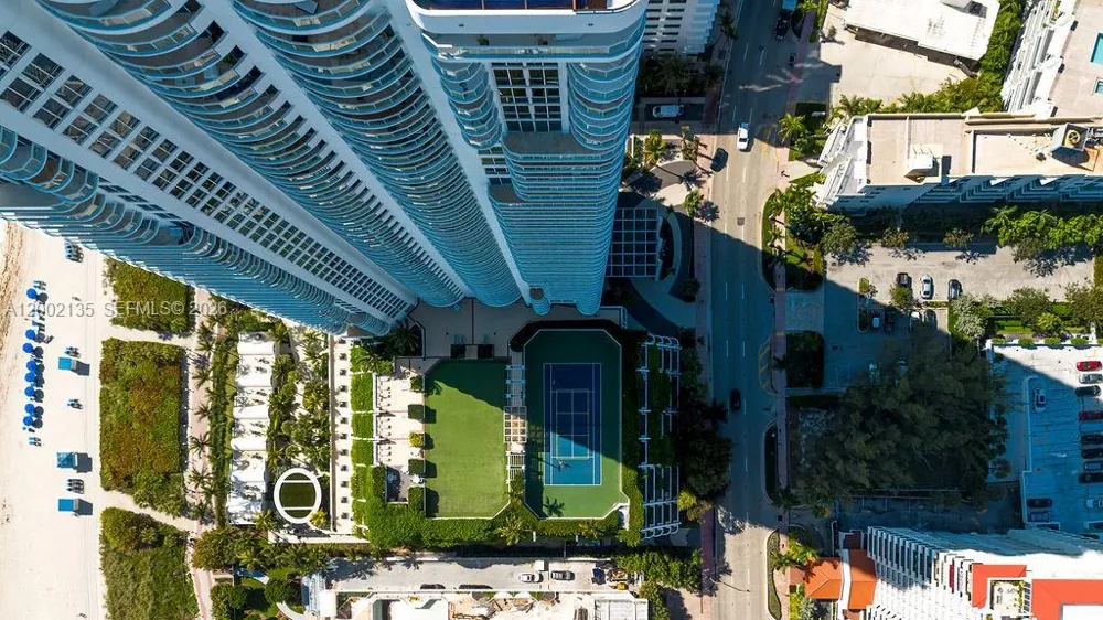 6365 Collins Ave #2306 Miami Beach, FL 33141