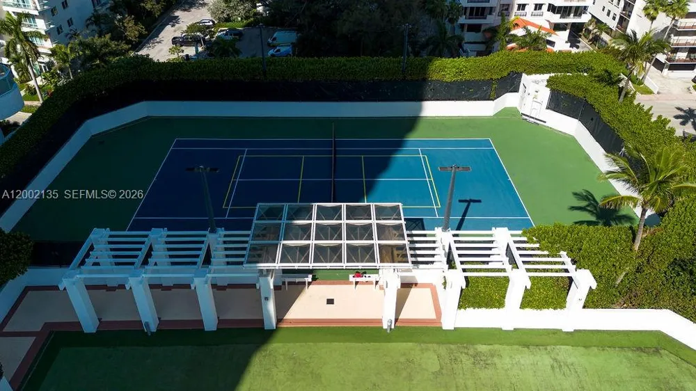 6365 Collins Ave #2306 Miami Beach, FL 33141
