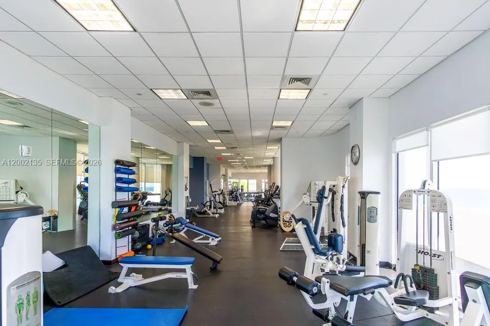 6365 Collins Ave #2306 Miami Beach, FL 33141