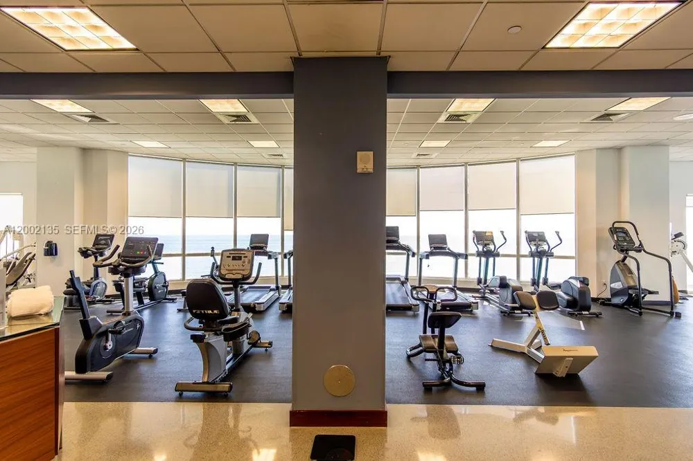 6365 Collins Ave #2306 Miami Beach, FL 33141