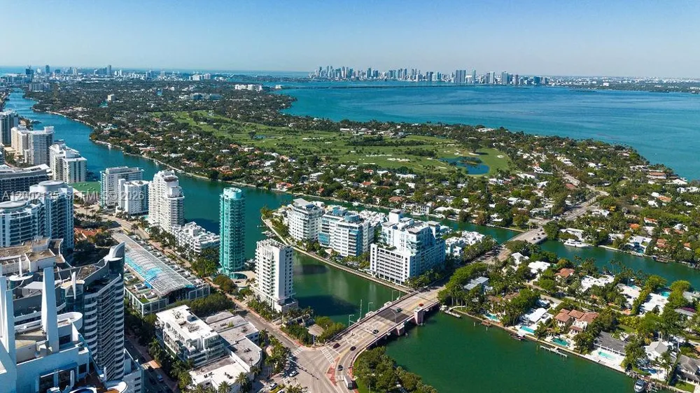 6365 Collins Ave #2306 Miami Beach, FL 33141
