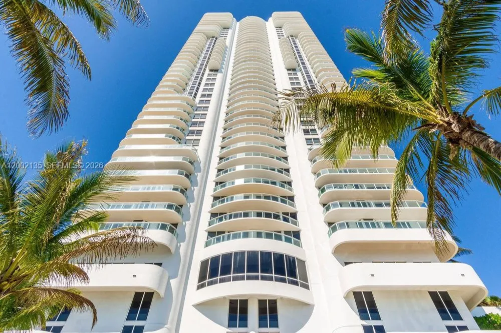 6365 Collins Ave #2306 Miami Beach, FL 33141