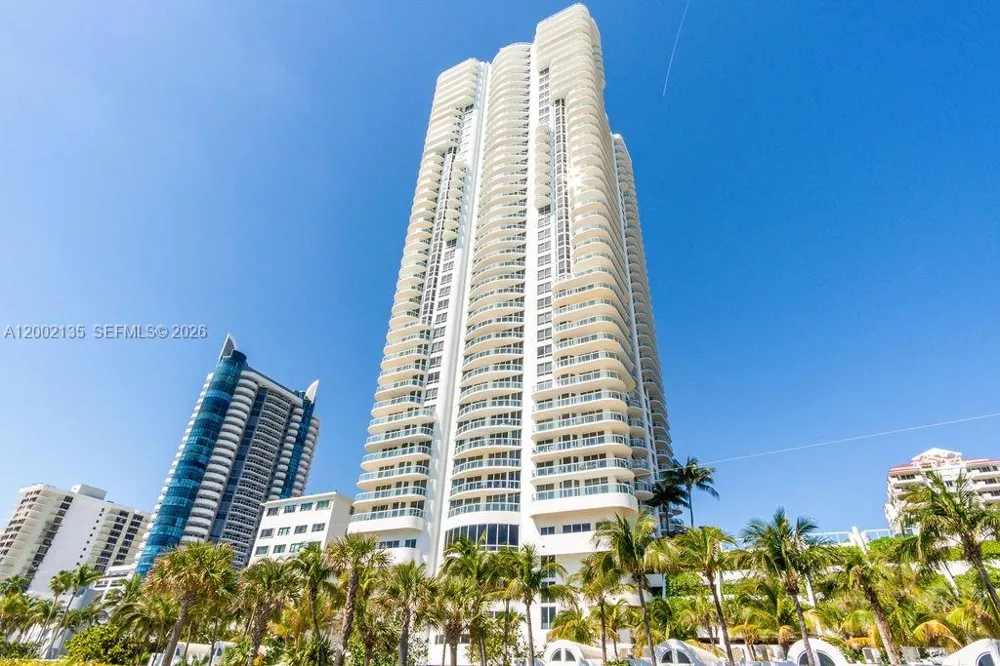 6365 Collins Ave #2306 Miami Beach, FL 33141