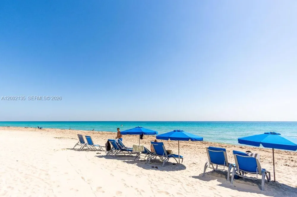 6365 Collins Ave #2306 Miami Beach, FL 33141