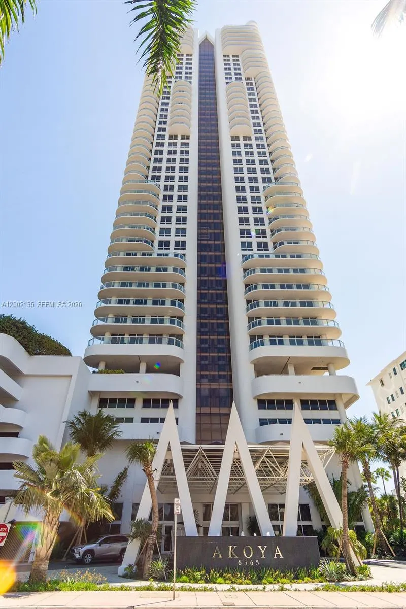 6365 Collins Ave #2306 Miami Beach, FL 33141
