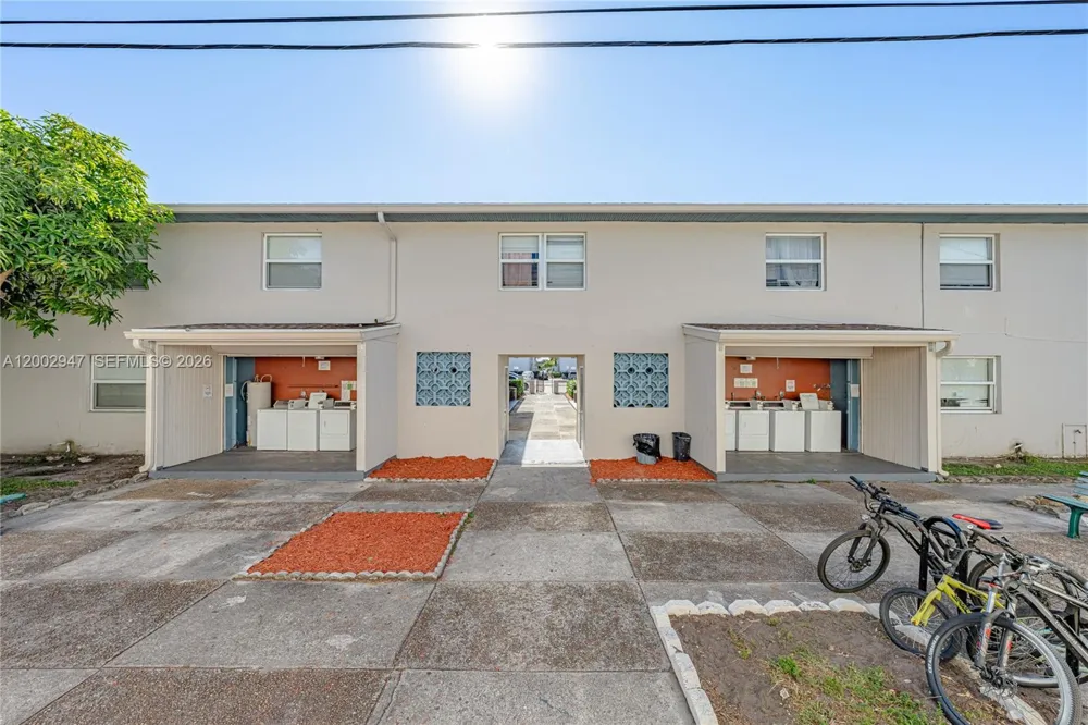 939 Magnolia DRIVE #A-L Lake Park, FL 33403