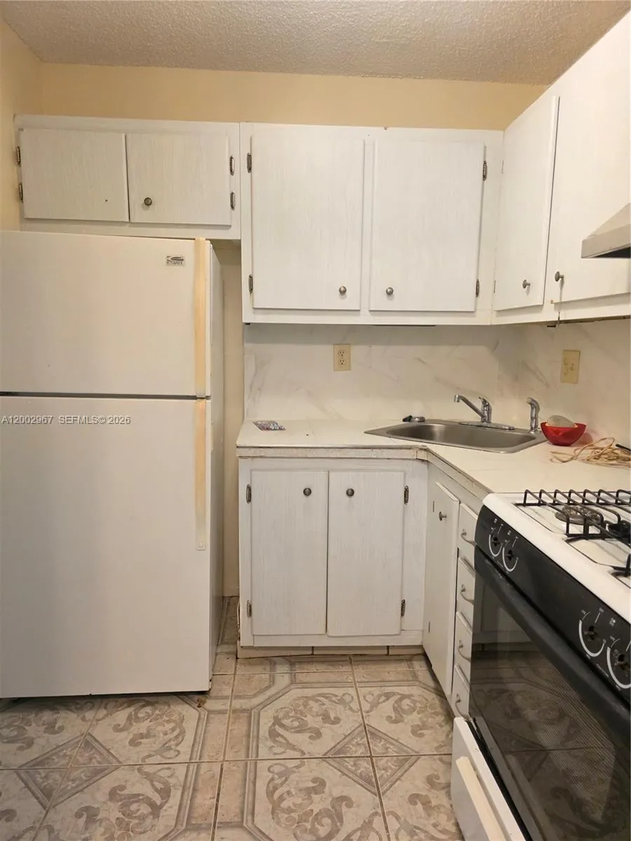 135 NE 202nd Ter #N4 Miami Gardens, FL 33179