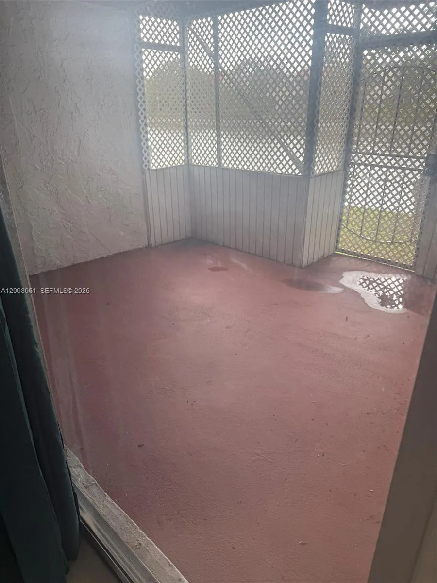 1815 NW 56th Ter #15 Lauderhill, FL 33313