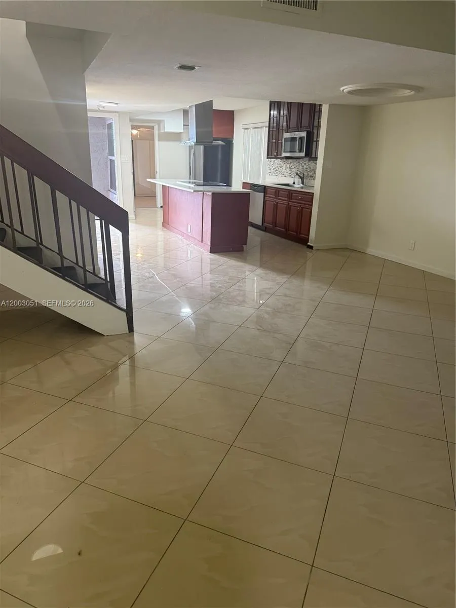 1815 NW 56th Ter #15 Lauderhill, FL 33313