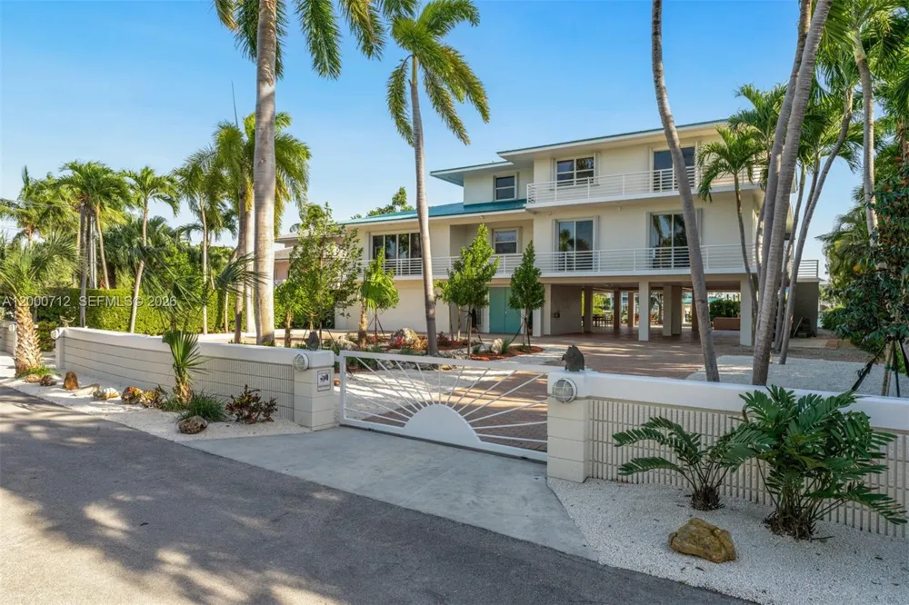 137 Sapodilla Dr Islamorada, FL 33036