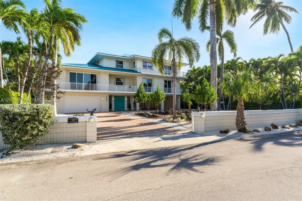 137 Sapodilla Dr Islamorada, FL 33036