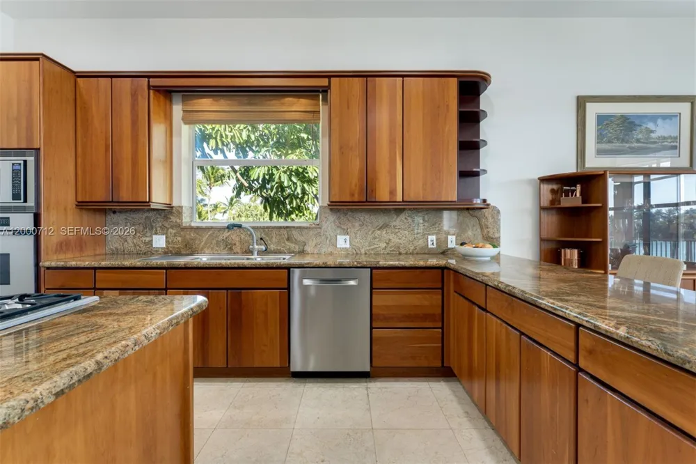 137 Sapodilla Dr Islamorada, FL 33036