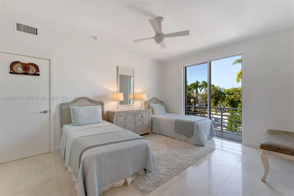 137 Sapodilla Dr Islamorada, FL 33036