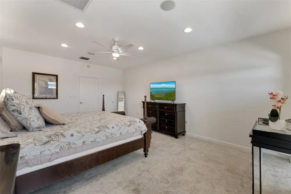 137 Sapodilla Dr Islamorada, FL 33036