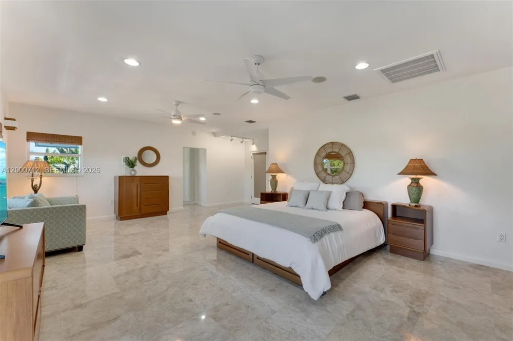 137 Sapodilla Dr Islamorada, FL 33036