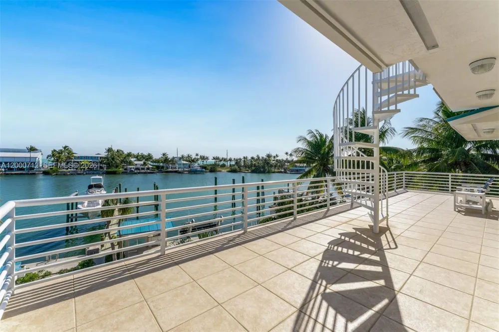 137 Sapodilla Dr Islamorada, FL 33036
