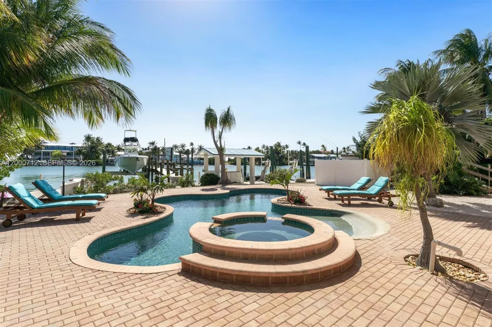 137 Sapodilla Dr Islamorada, FL 33036