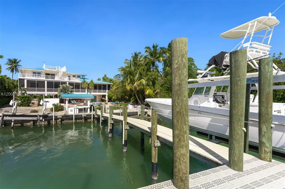 137 Sapodilla Dr Islamorada, FL 33036