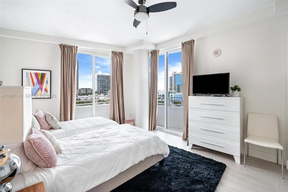 226 Ocean Dr #8F Miami Beach, FL 33139