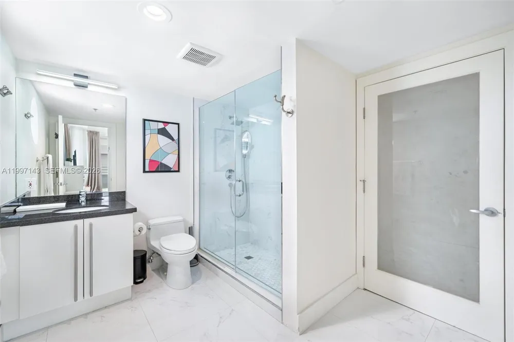 226 Ocean Dr #8F Miami Beach, FL 33139
