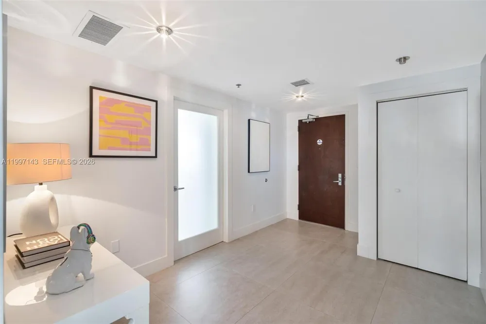 226 Ocean Dr #8F Miami Beach, FL 33139