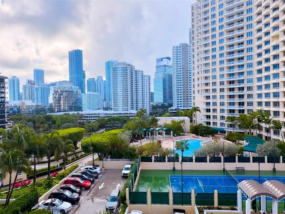 848 Brickell Key Dr #905 Miami, FL 33131