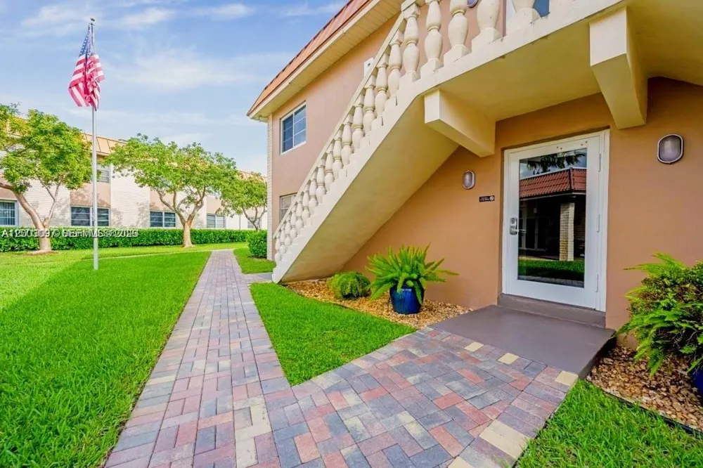 124 NE 19th Ct #114B Wilton Manors, FL 33305
