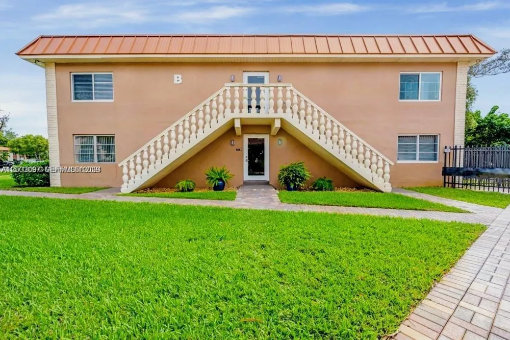 124 NE 19th Ct #114B Wilton Manors, FL 33305