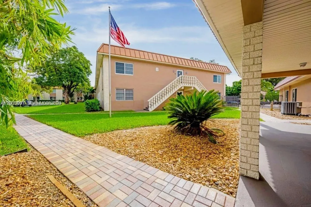 124 NE 19th Ct #114B Wilton Manors, FL 33305