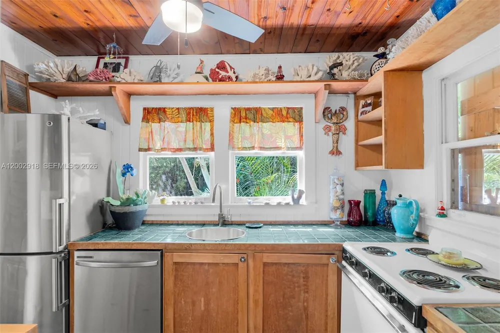 140 Tavern Dr Tavernier, FL 33070